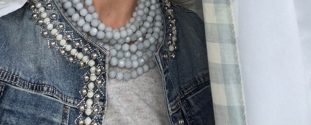 Medium Bella Opaline Grey Necklace
