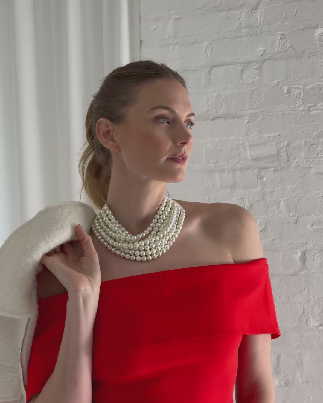 Bella Glass Pearl Necklace